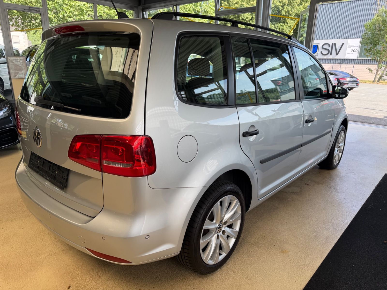Fahrzeugabbildung Volkswagen Touran 2.0 TDI DSG