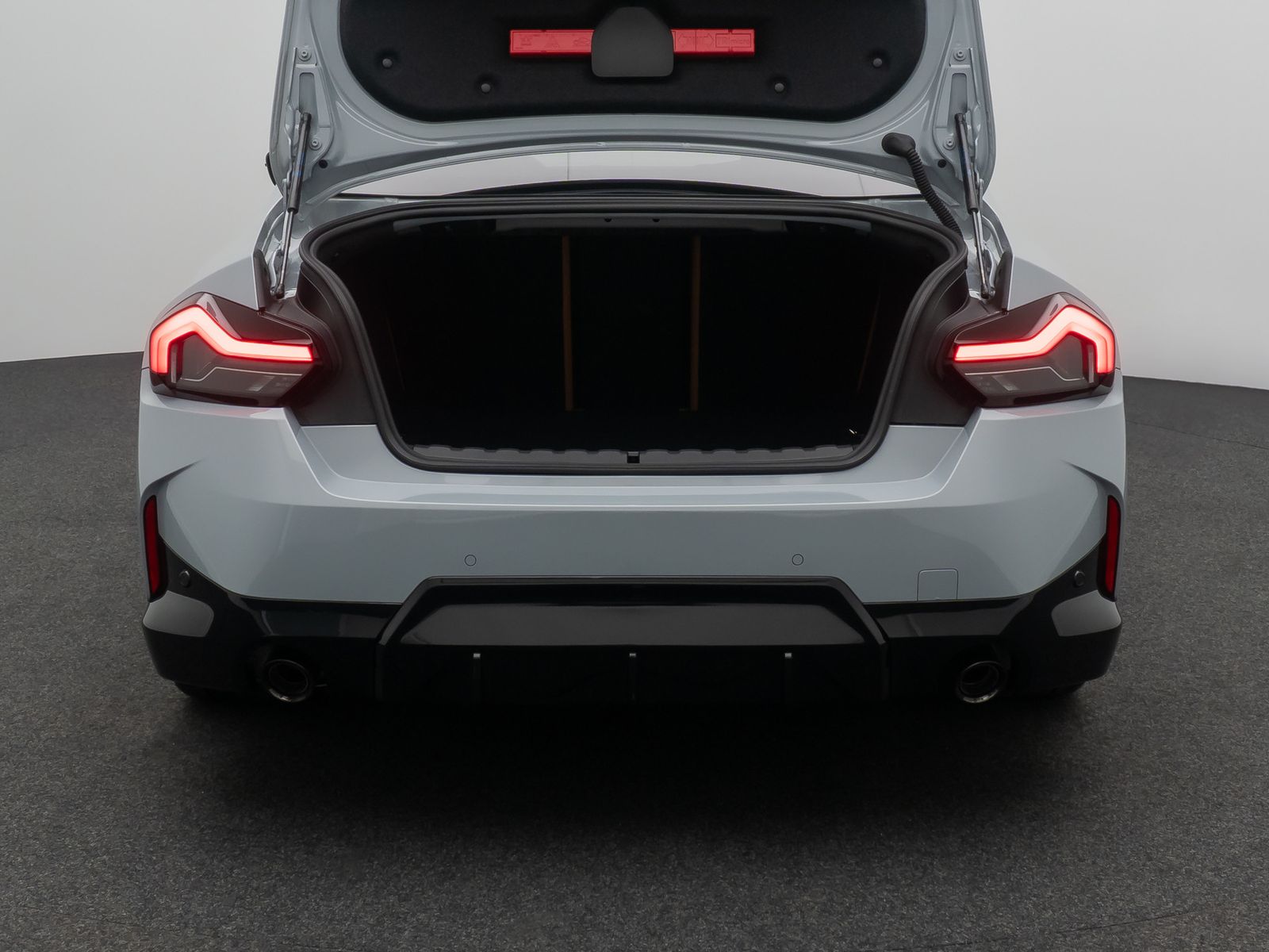 Fahrzeugabbildung BMW 220i Coup&eacute; M Sport Alarm DAB HiFi Kamera 19Zoll