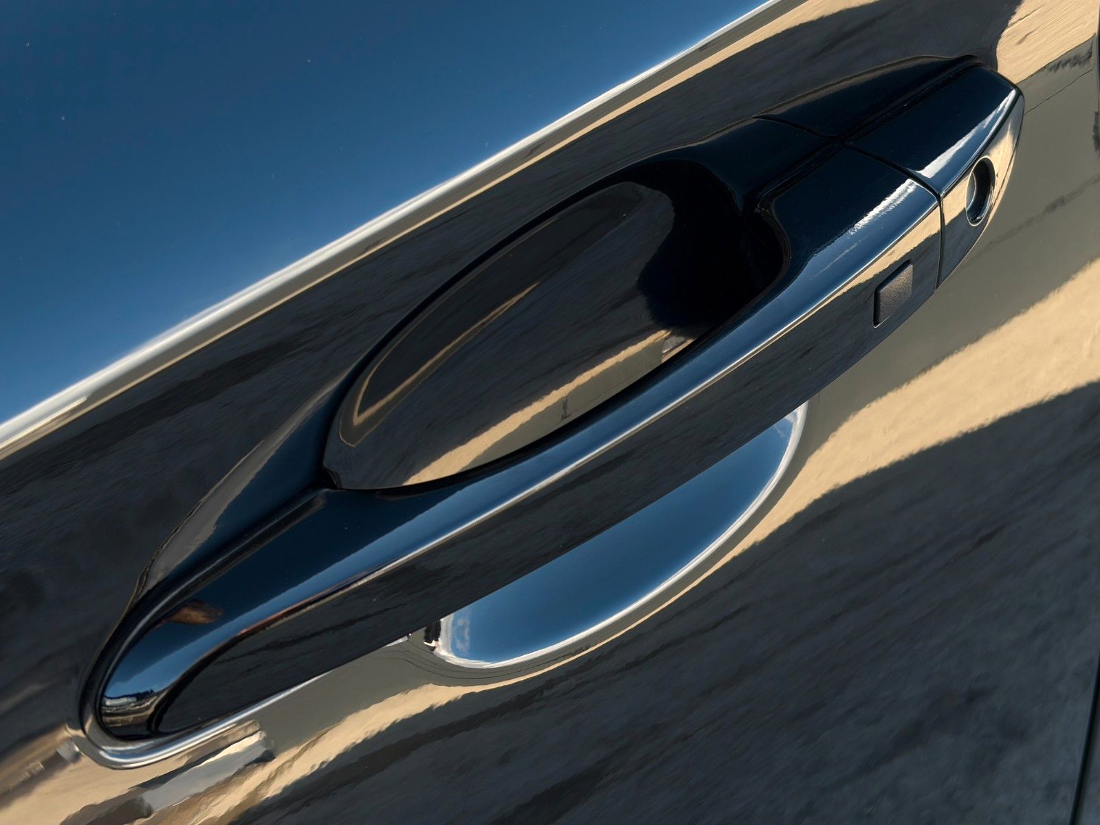 Fahrzeugabbildung Hyundai KONA E Edition 30+ Wärmepumpe CarPlay KRELL LHZ