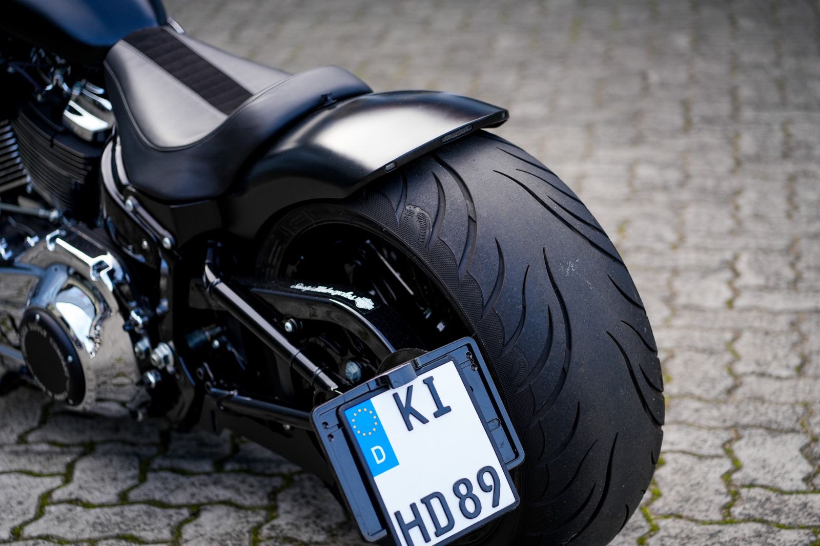 Fahrzeugabbildung Harley-Davidson FXBRS Softail Breakout 114 cui - JEKILL&HYDE -
