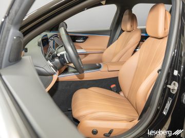 Mercedes E 220 - 12