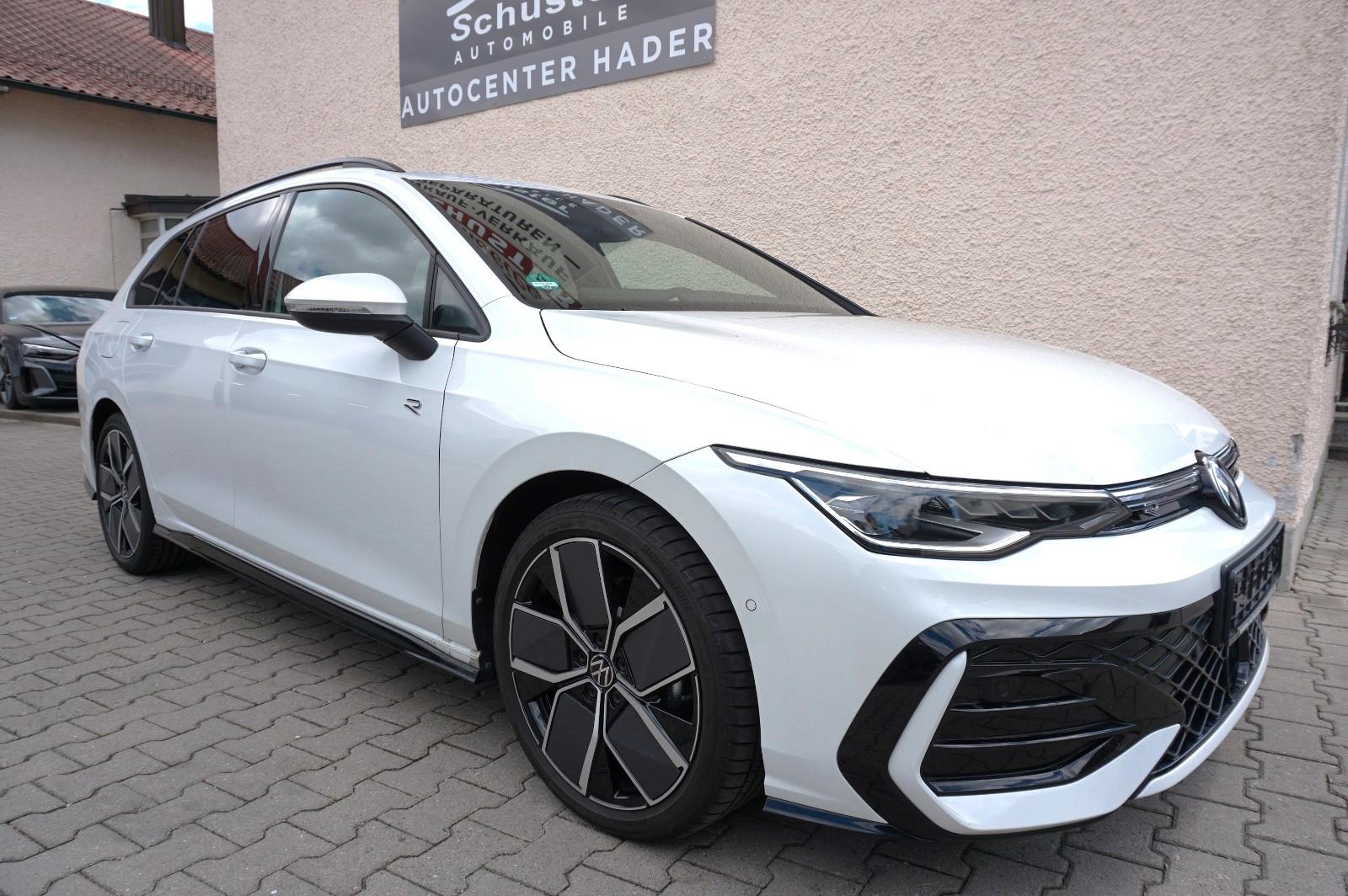 Volkswagen Golf 1.5 TSI R-Line Var IQ Light/ NAVI/ HEAD UP