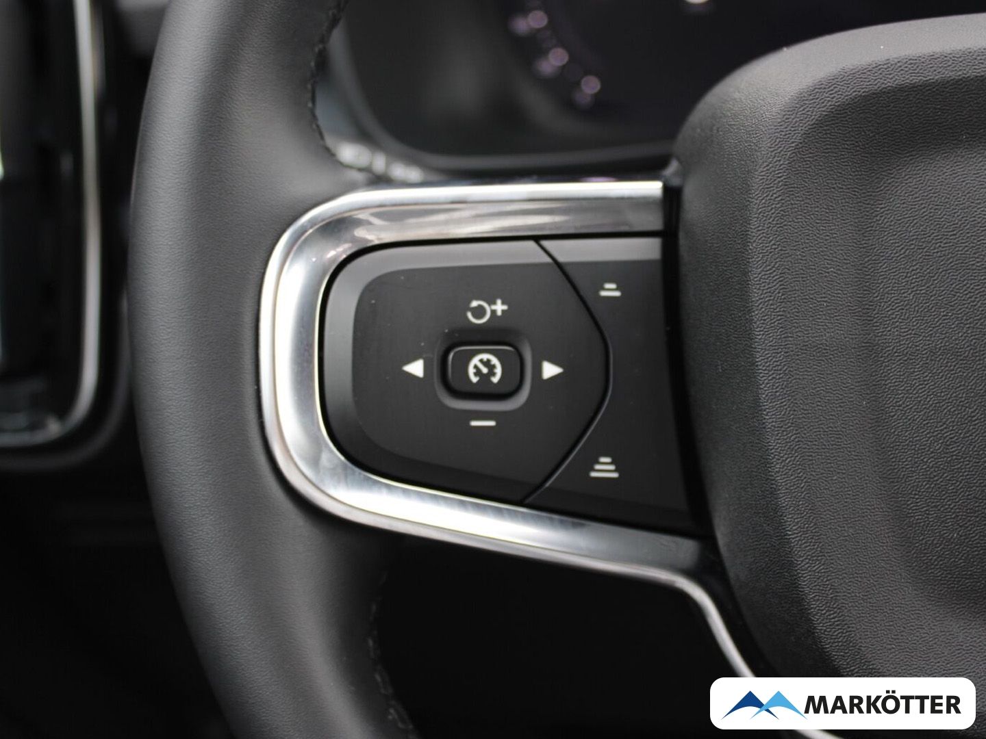 Volvo XC40 B4 Plus Dark Pixel-LED/360/H&K/LHZ/FSHZ/19' foto 13