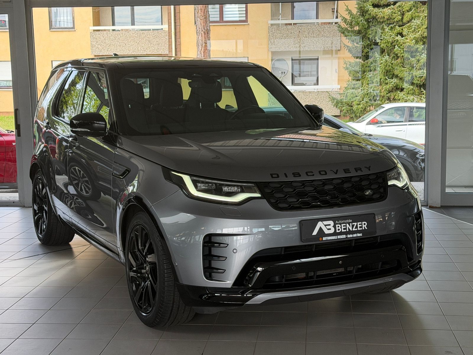 Fahrzeugabbildung Land Rover Discovery 5 R-Dynamic /PANO/MERIDIAN/360°KAM/MEM