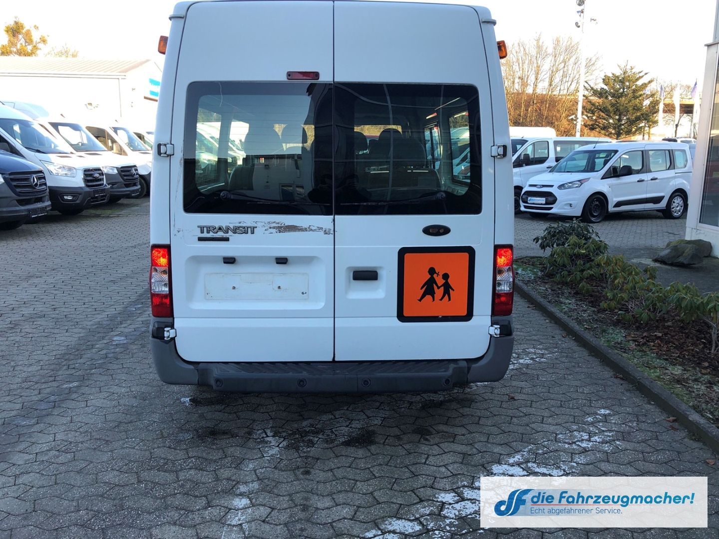 Fahrzeugabbildung Ford Transit Kombi FT 300L Trend KLima 2.2 TDCI *1174