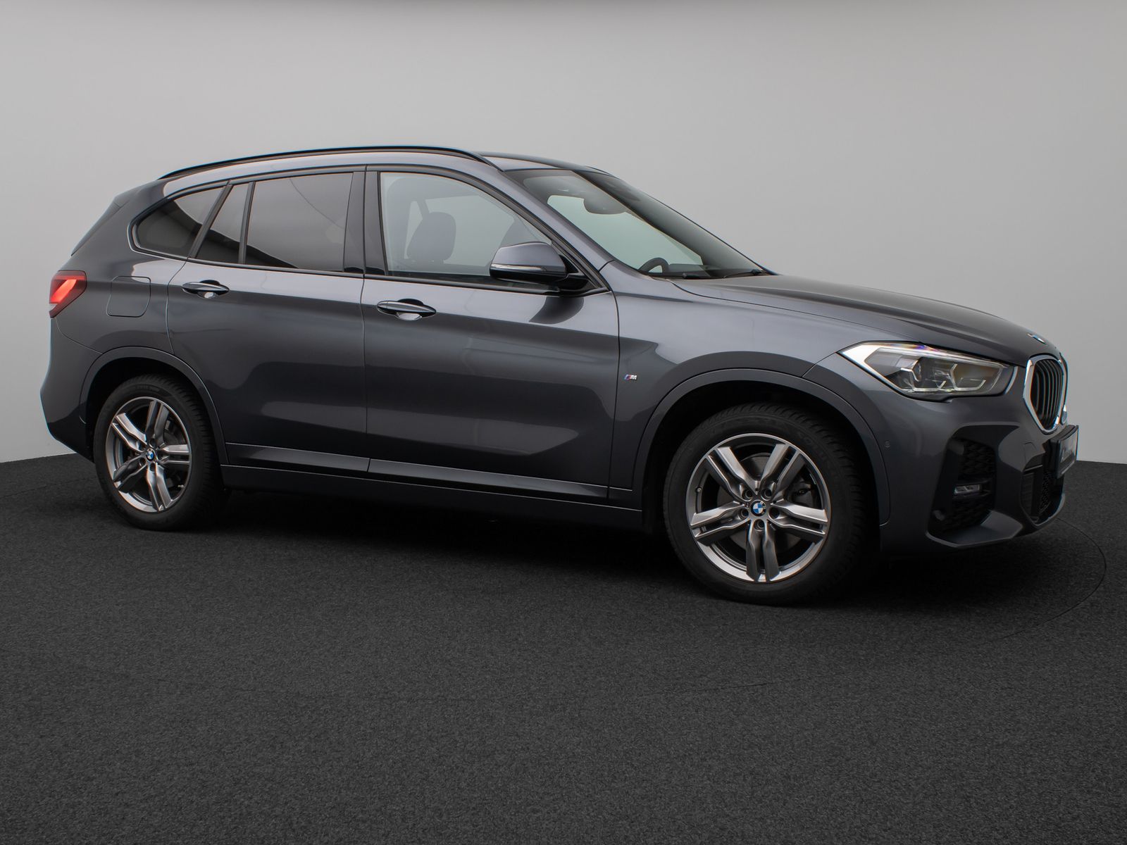 Fahrzeugabbildung BMW X1 xD25e M Sport Kamera Navi DAB HiFi DrivAssist