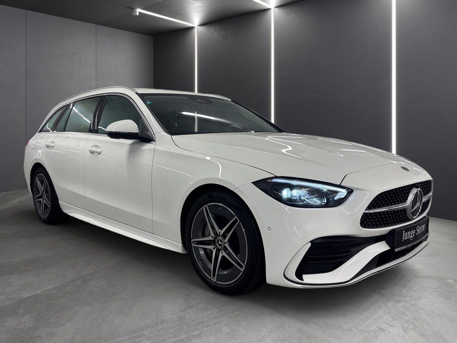 Fahrzeugabbildung Mercedes-Benz C 200 T AMG*AHK*Distronic*360°*Totwinkel*Memory*