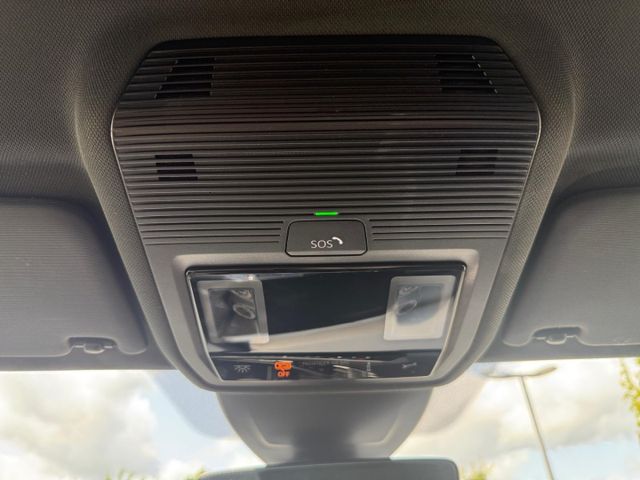 Golf 8 VIII R-Line 1.5 eTSI Navi ACC Apple CarPl