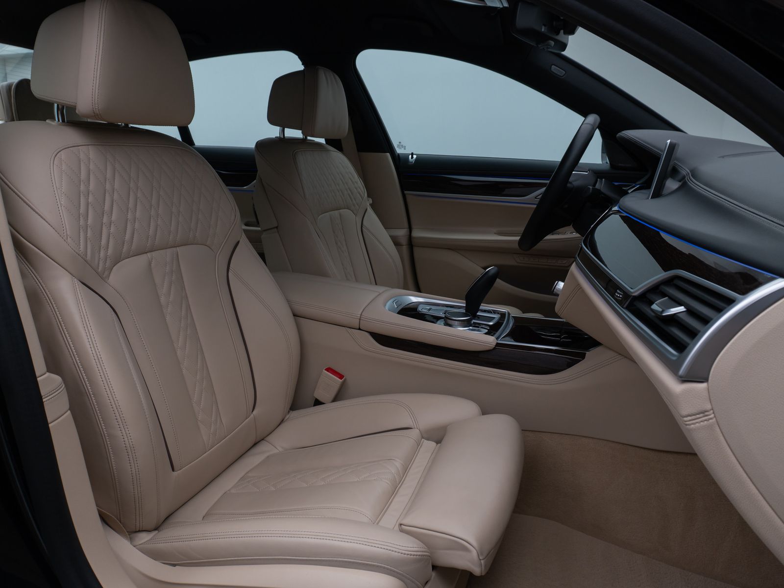 Fahrzeugabbildung BMW 730d xD 360°Laser Massage DAB DisplKey SoftClose