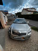 Toyota Avensis TÜV Neu - Toyota Avensis aus 2007 mit Diesel-Antrieb