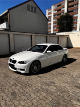 BMW 330i Cabrio - Shz- H&K- Leder - Tempomat  - BMW 330 in Bielefeld