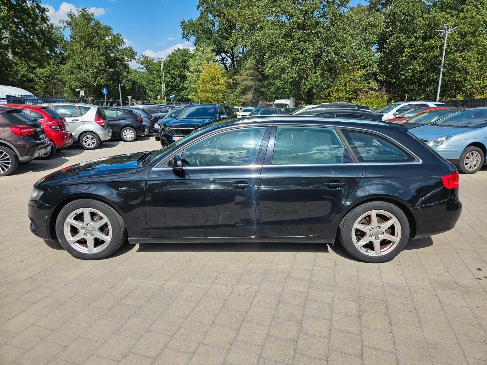 Audi A4 2011 — photo 7