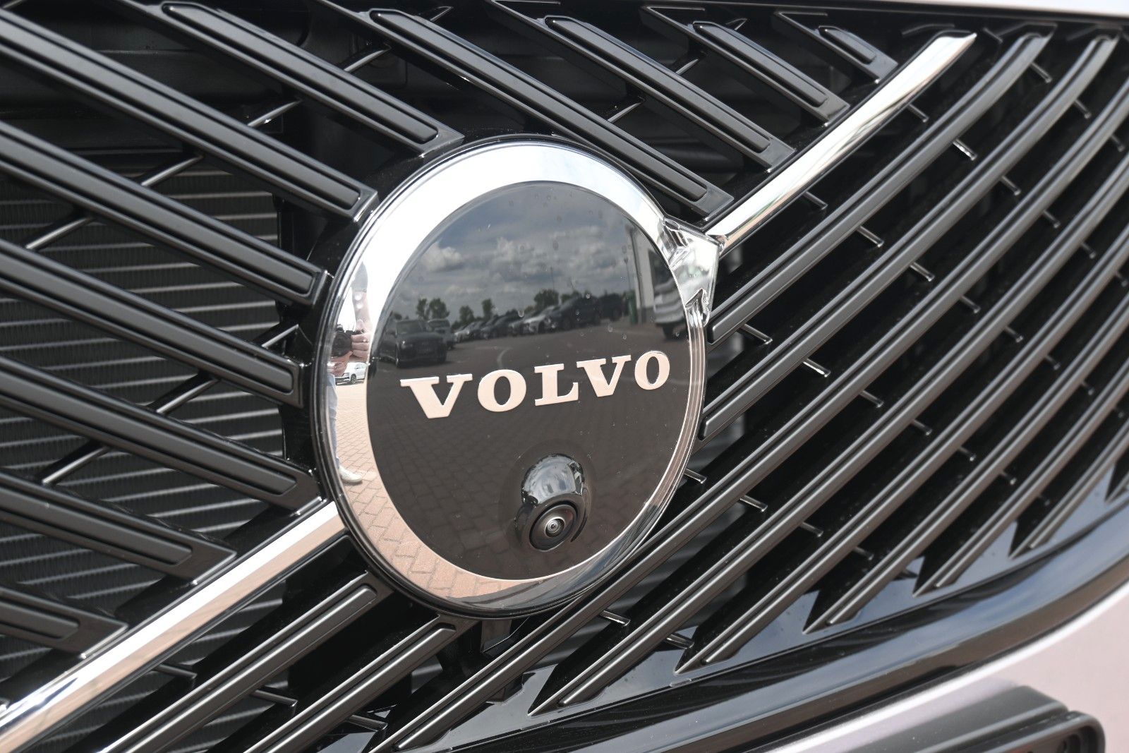 Fahrzeugabbildung Volvo XC90 T8 Ultra Dark *B&W*MASSAGE*LUFT*PANO*360°