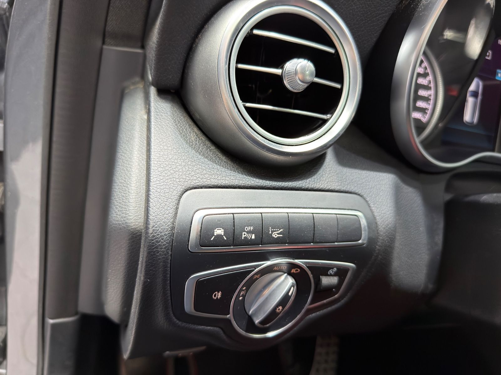 Fahrzeugabbildung Mercedes-Benz C 43 AMG T|PANORAMA|PERFORMANCE|NAVI|AHK