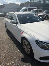 Mercedes E 200 - 3
