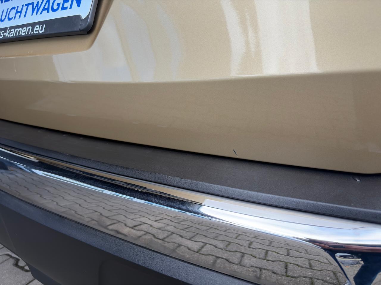 Peugeot 3008 1.2 12V e-THP / Allwetter Reifen