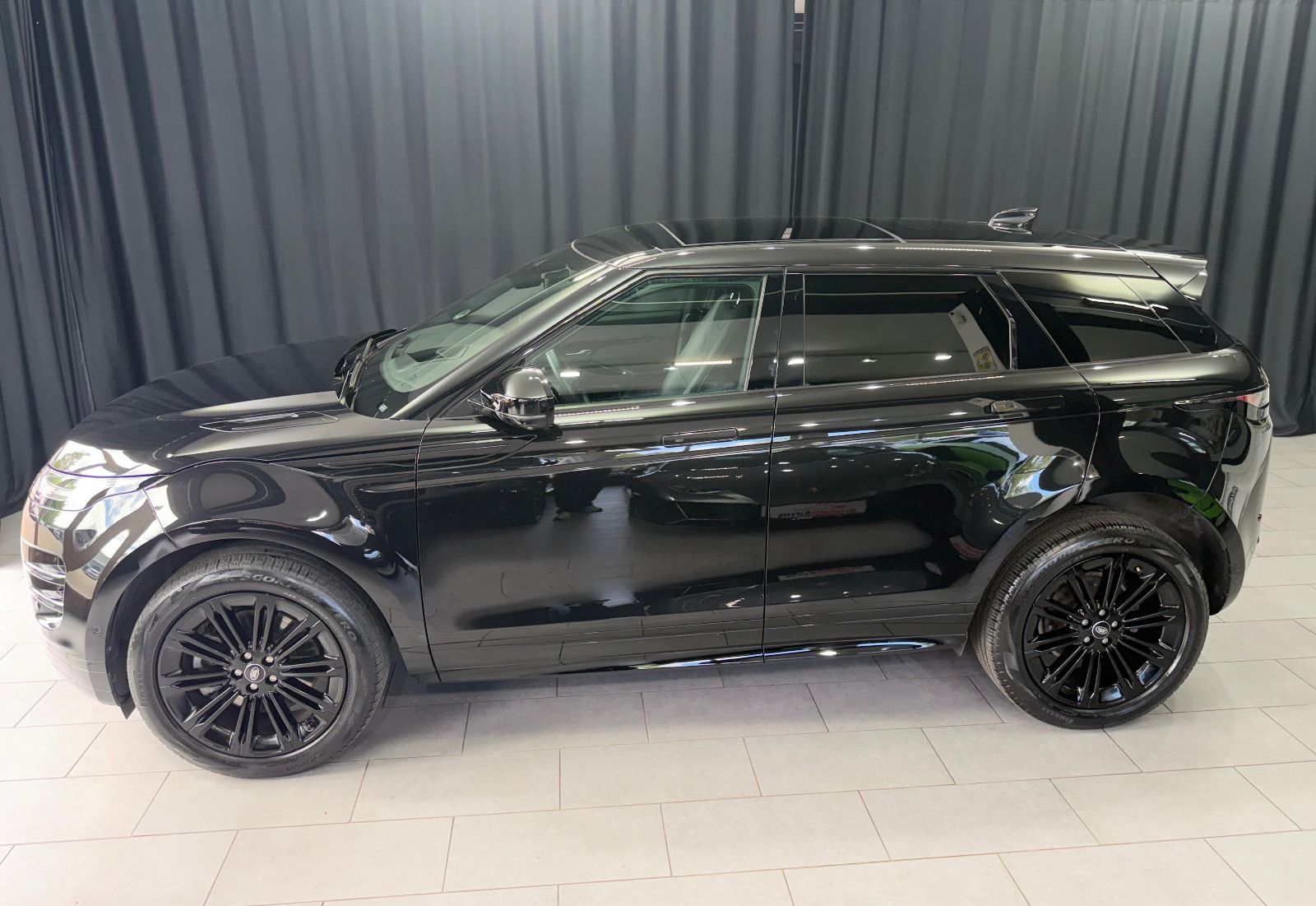Fahrzeugabbildung Land Rover Range Rover Evoque Dynamic SE |AHK|MERIDIAN|360°