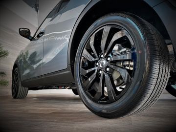 Fahrzeugabbildung Ssangyong Tivoli Grand Blackline *Navi *Automatik