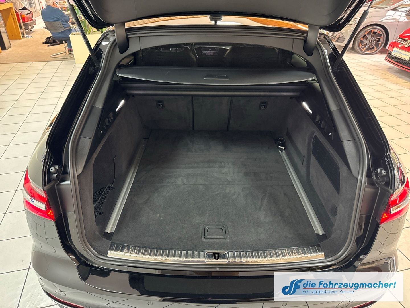 Fahrzeugabbildung Audi A6 Avant 40 TDI sport S-line Sportpaket Navi Led