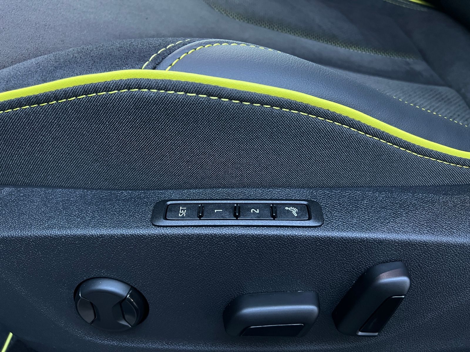 Fahrzeugabbildung SKODA Elroq RS 4*4 *CANTON,Navi,DCC*