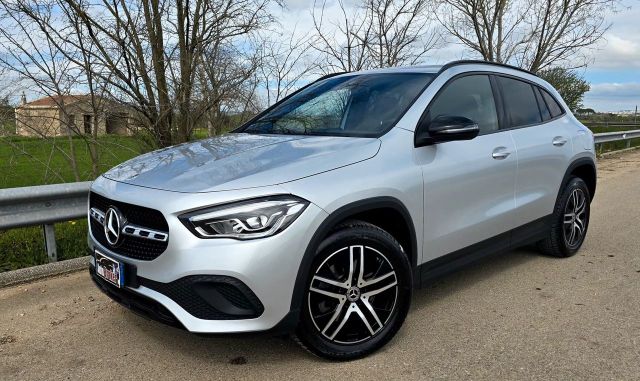 MERCEDES-BENZ MERCEDES GLA 220d 190cv 4MATIC NIGHT EDITION