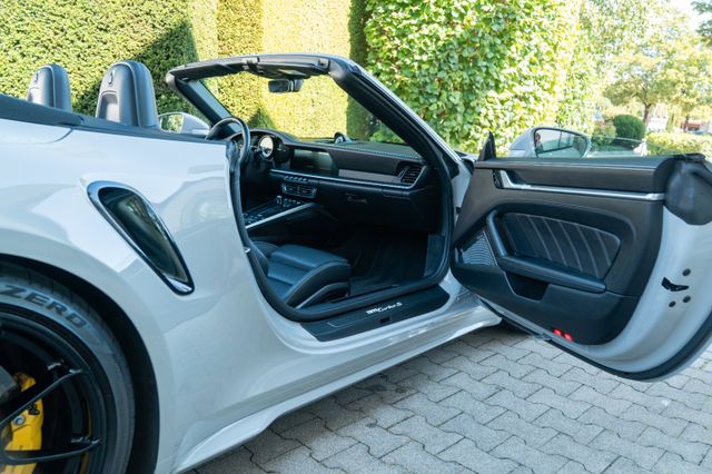 Porsche 992 Turbo S Cabrio/ NACHTSICHT/ INNO DRIVE/ BURM