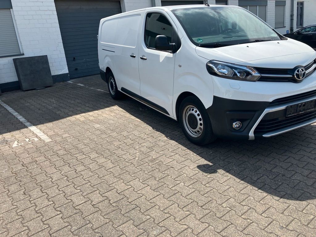 Image of Toyota Verso