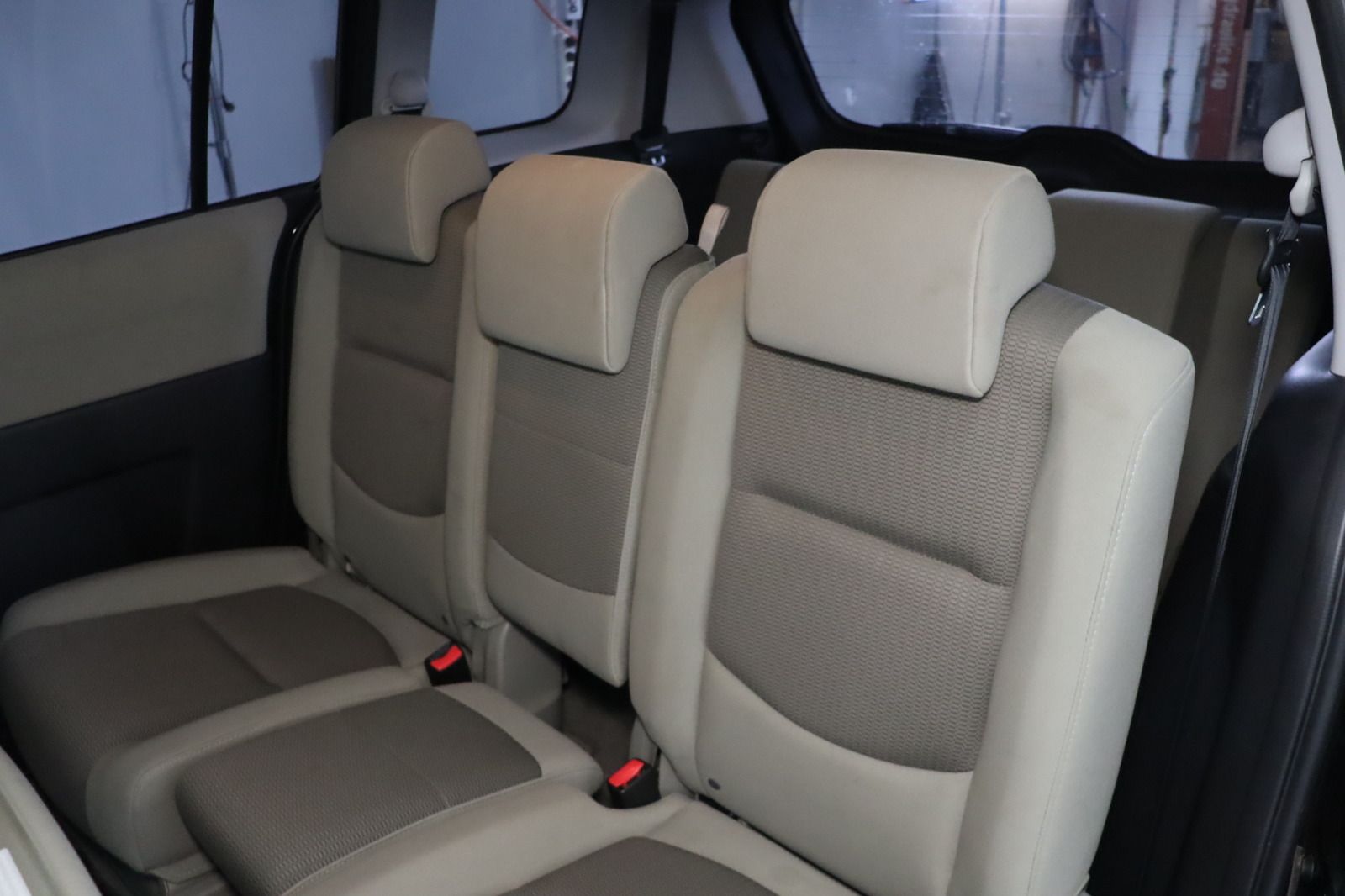 Fahrzeugabbildung Mazda 5 1.8 Comfort * Sitzhg. * Klima * 7-Sitzer