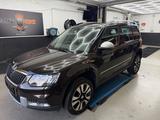 Skoda Yeti L&K Outdoor 4x4*DSG*AHK*LEDER*1.Hand*S.Heft - Skoda Yeti: Leder