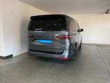 Volkswagen T7 Multivan Edition 2.0 TDI DSG LÜ 7-Sitzer - : Van, Multi