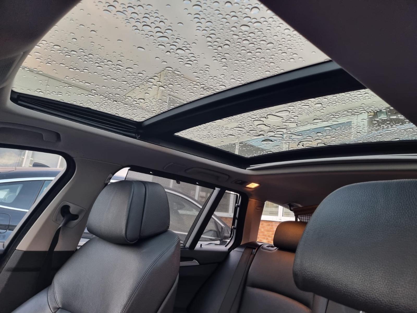 BMW 530 2011 — photo 11