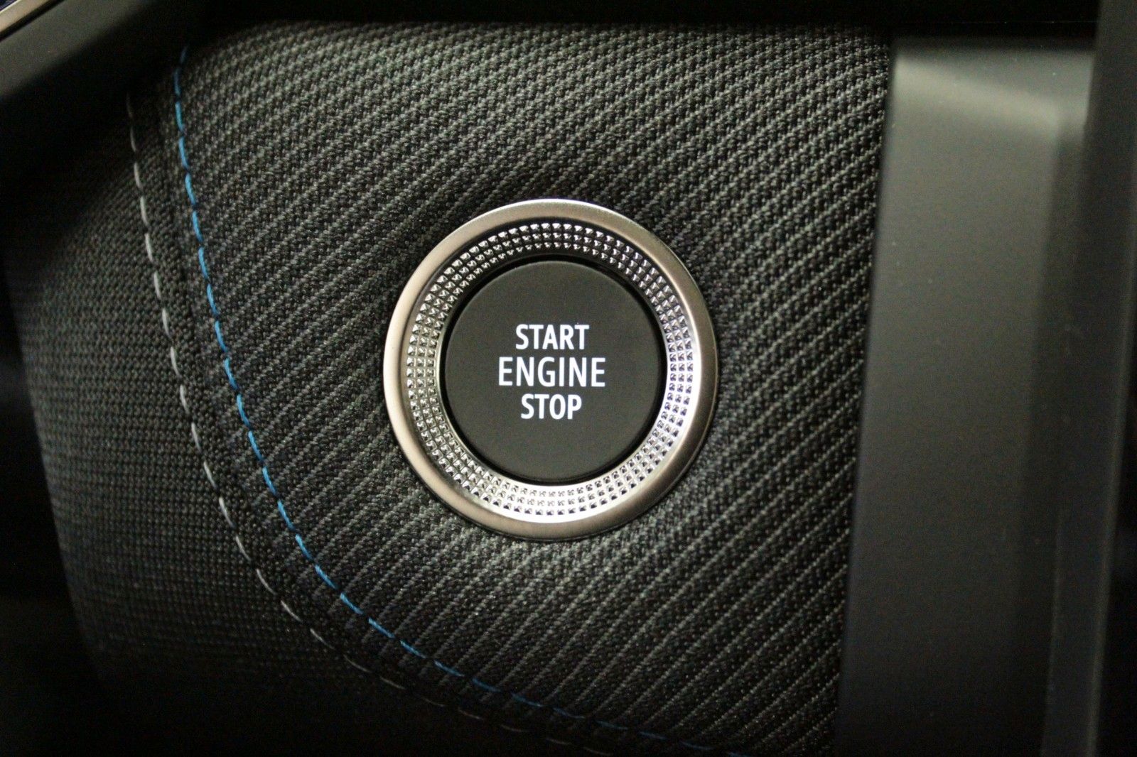 Fahrzeugabbildung Renault Captur Mild Hybrid 160 EDC Esprit Alpine