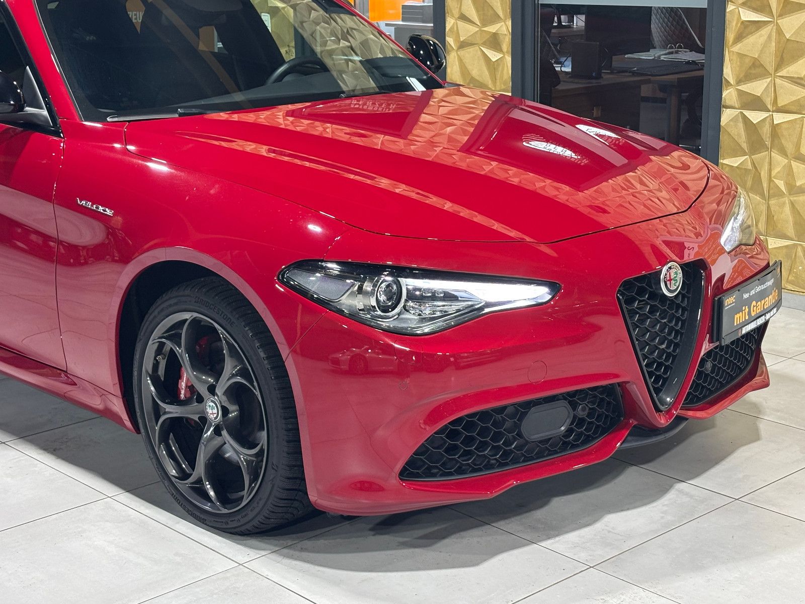 Fahrzeugabbildung Alfa Romeo Giulia Veloce Q4/ACC/MEMORY/KAMERA/NAVI/SOUND/