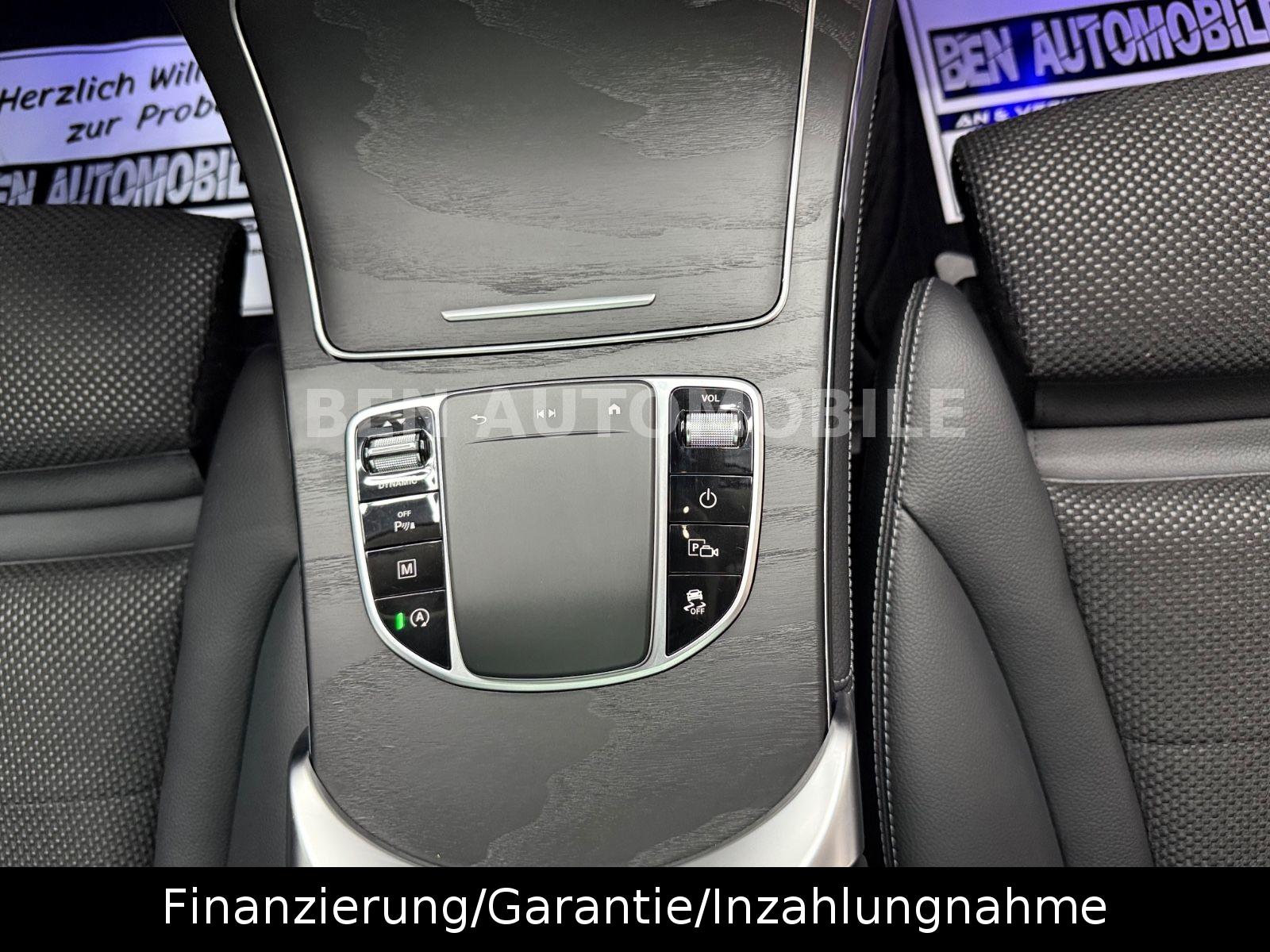 Mercedes-Benz GLC 300d 4Matic PANO+LED+RFK+AHK