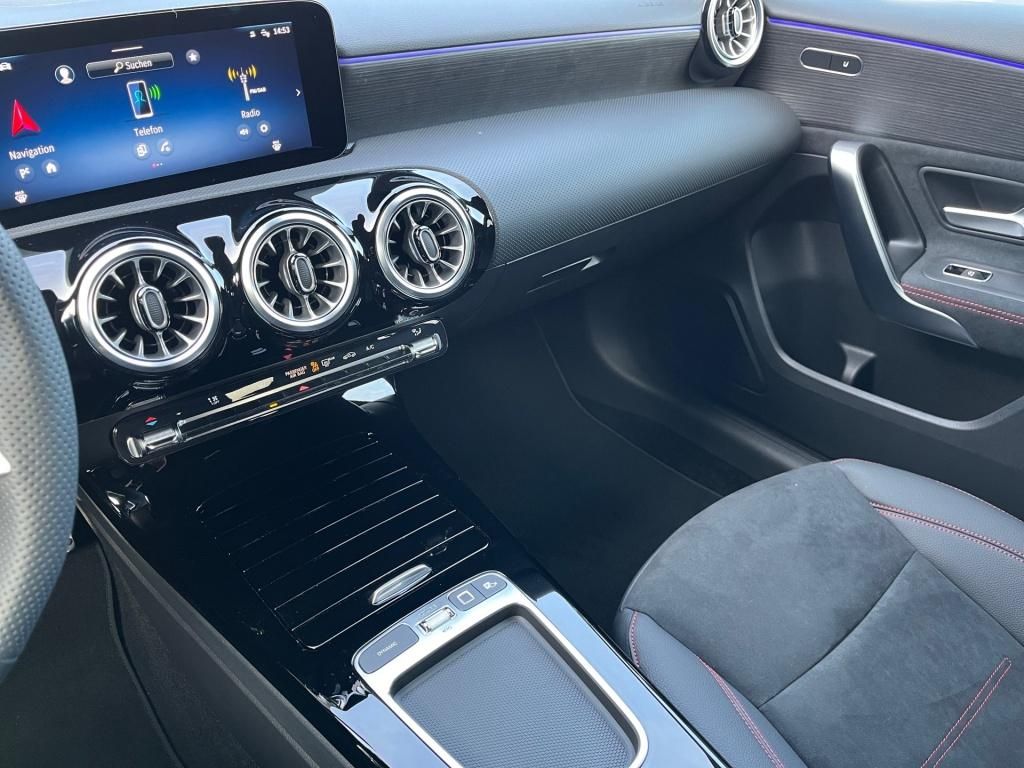 Fahrzeugabbildung Mercedes-Benz A 180 +AMG-ADVANCED-PLUS+WINTER-PAKET+DISTRONIC+