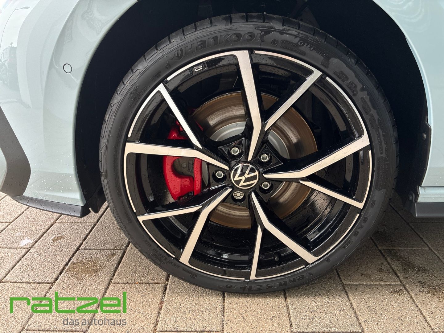 Fahrzeugabbildung Volkswagen Golf GTI 2.0 TSI DSG Leder+Harman+LED+ACC+PDC
