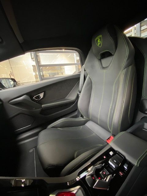 Fahrzeugabbildung Lamborghini Huracán EVO Spider*LIFT*DAB*PDC*CAM*MIETKAUF