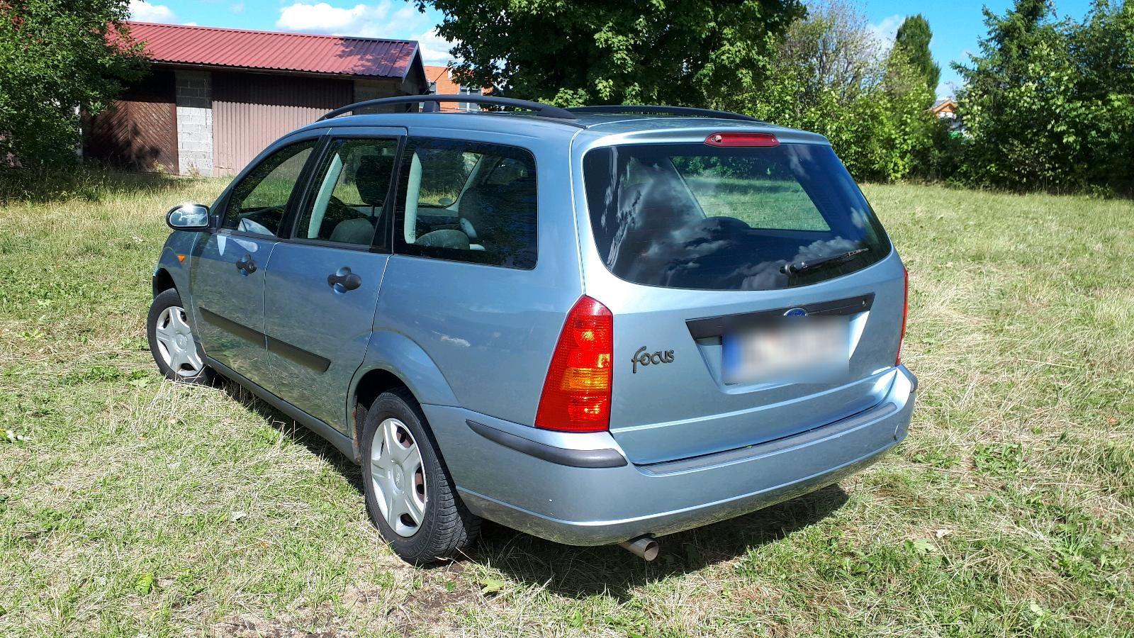 Ford Focus 2004 — interior
