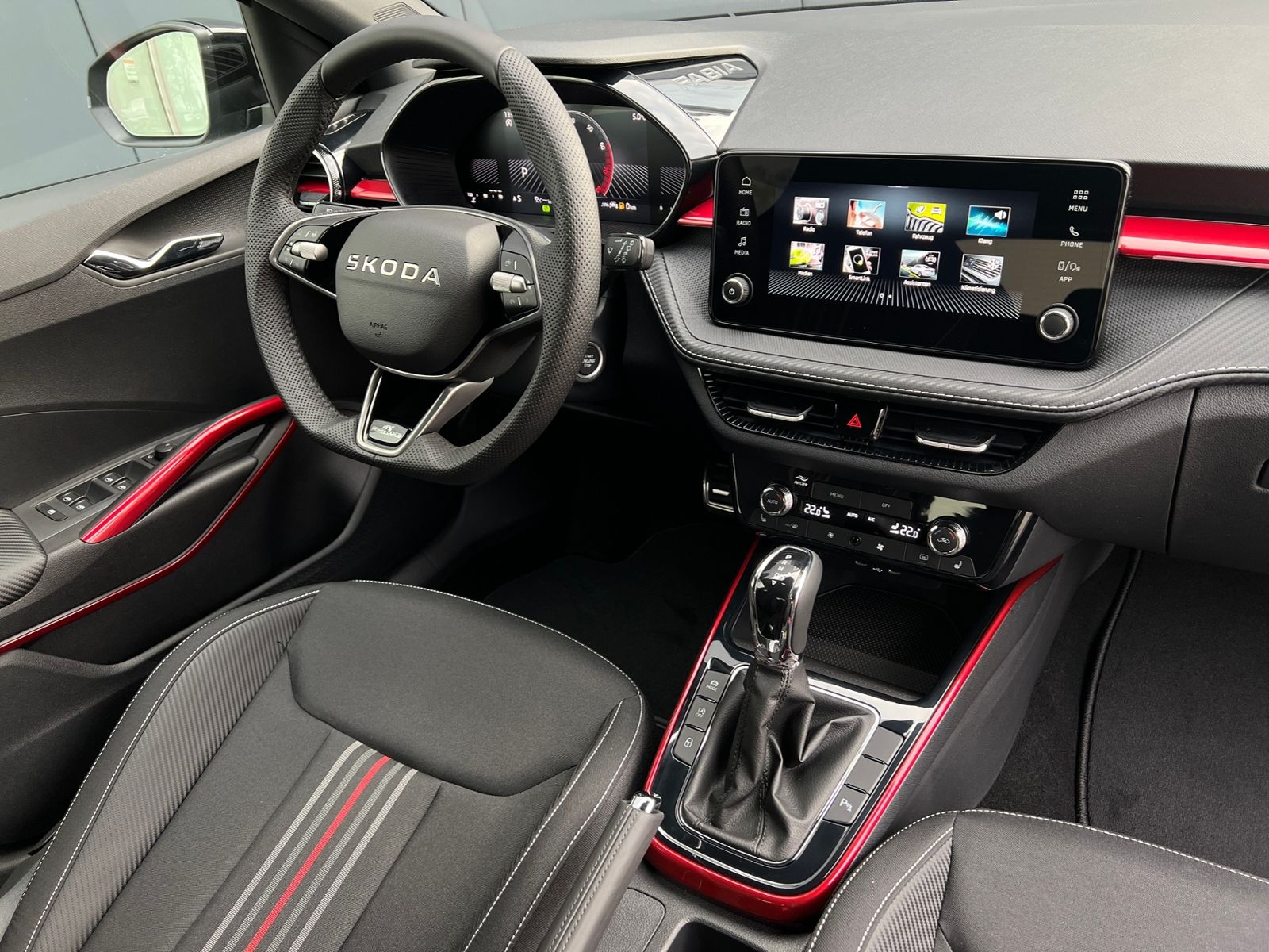 Fahrzeugabbildung SKODA Fabia Monte Carlo 1.0 TSI DSG *LED, ACC, SmartLi