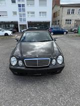Mercedes-Benz 230 - Mercedes-Benz 230 aus 2000