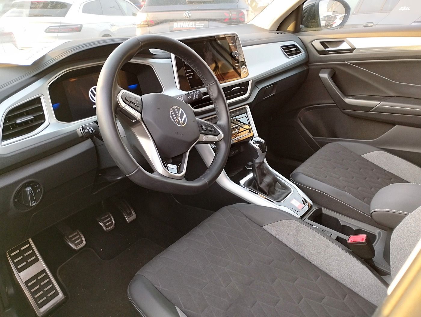 Fahrzeugabbildung Volkswagen T-Roc 1.0 TSI GOAL NEU35T ACC SHZ LED Allwetter