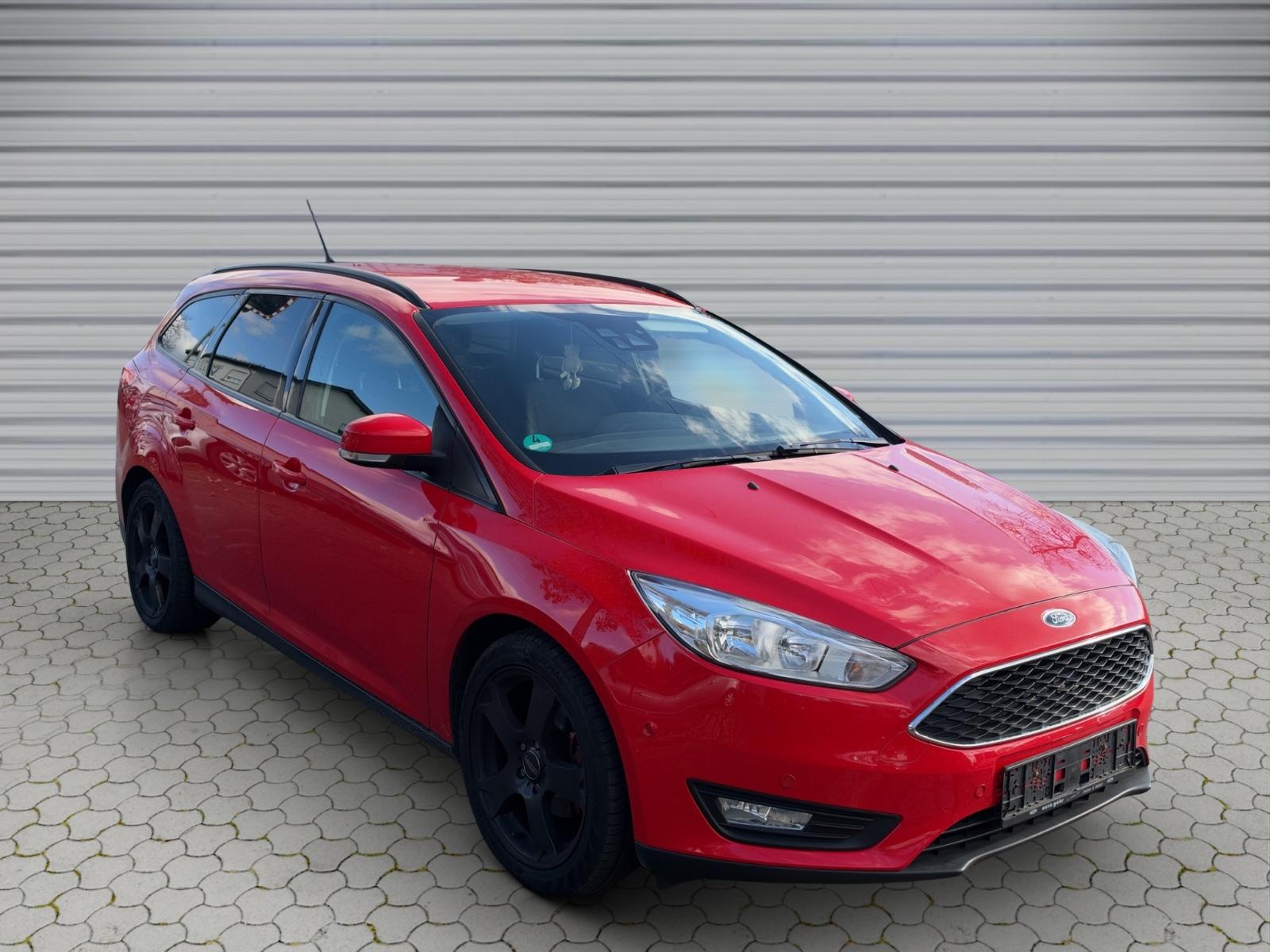 Ford Focus 2014 — rear view