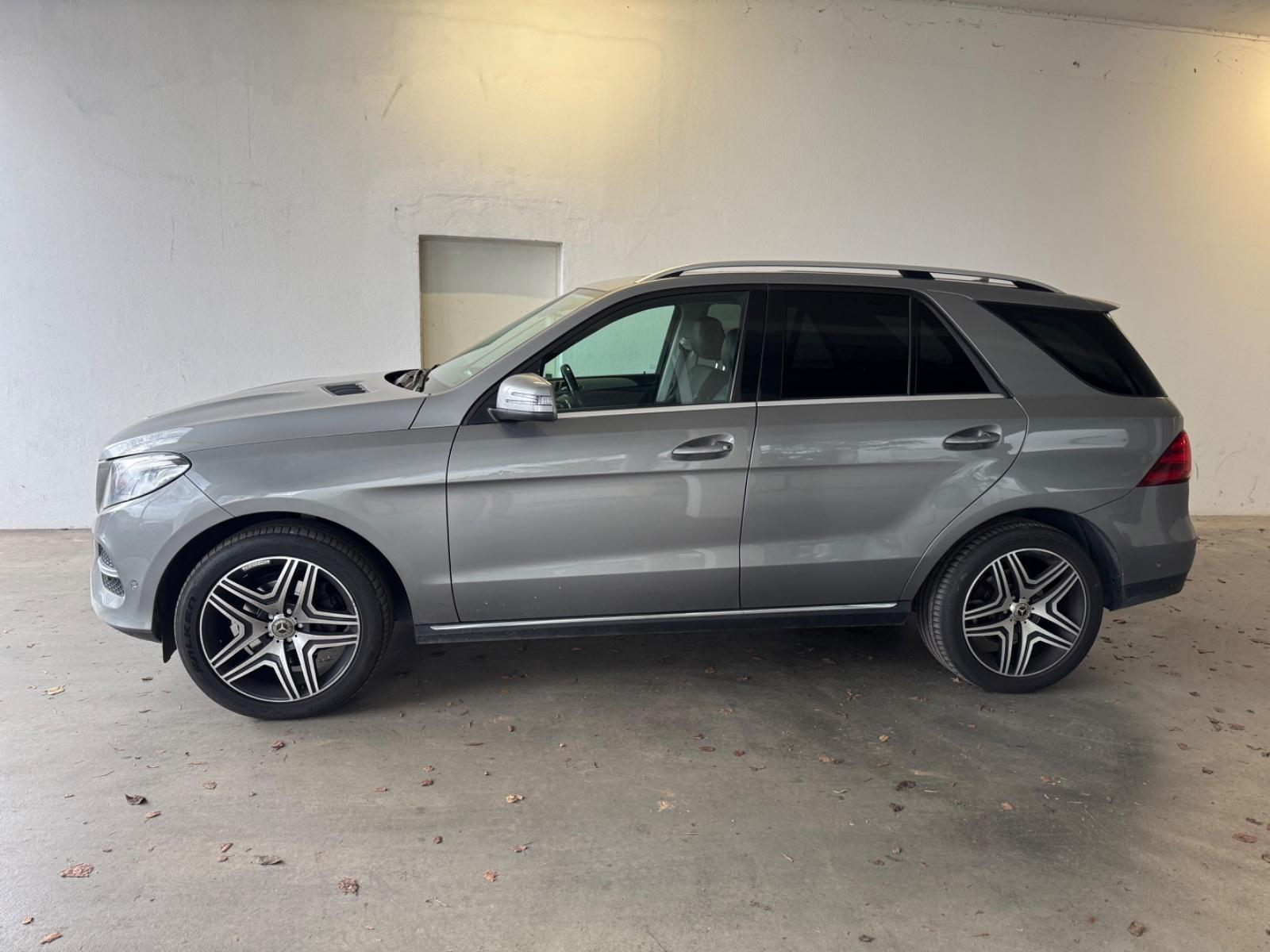 Mercedes-Benz GLE 350d AHK Leder SD ILS MB Service+Carvertical