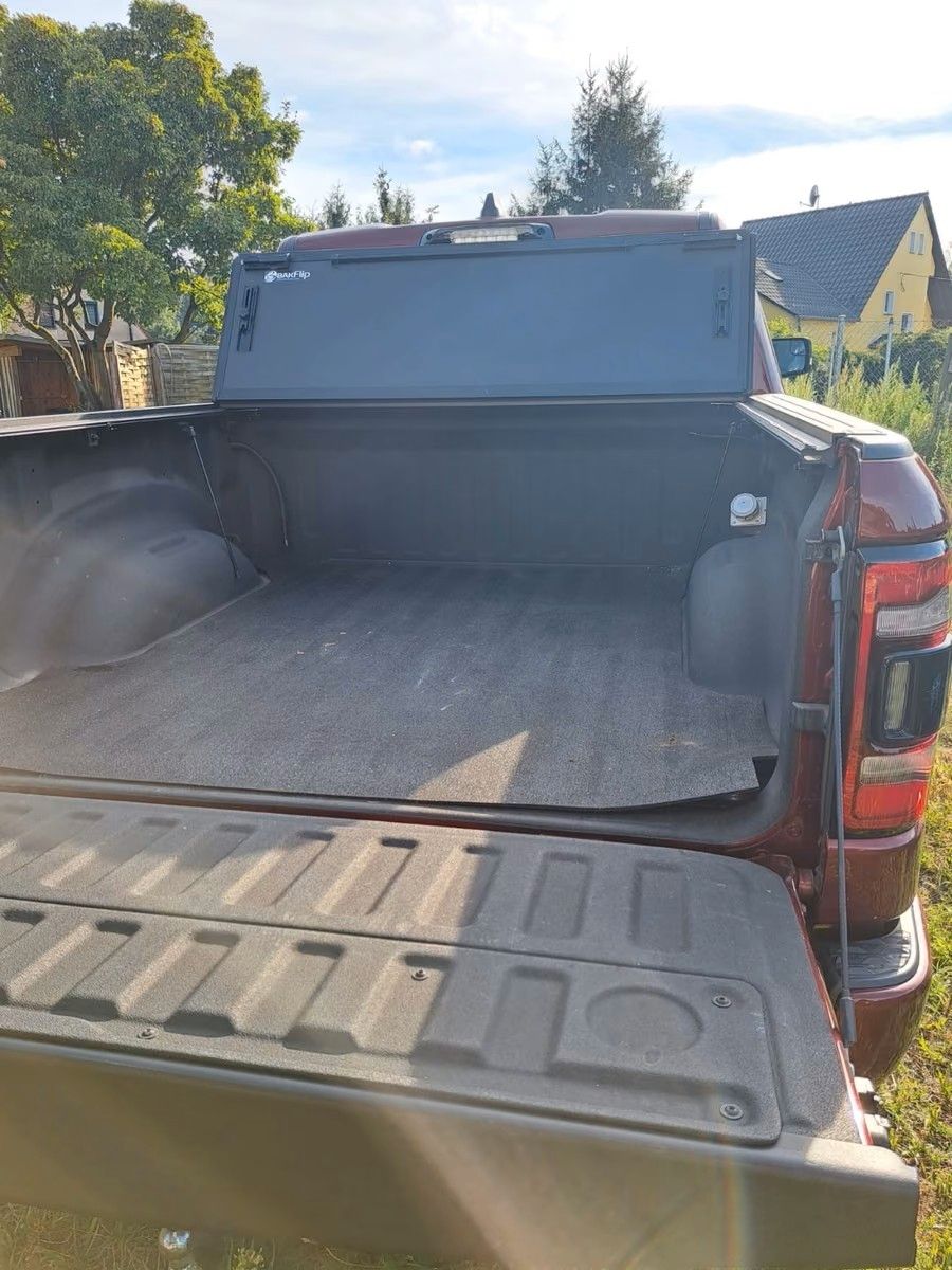 Fahrzeugabbildung Dodge RAM 1500 Limited Night *PANO*LPG*Klappe*Winch