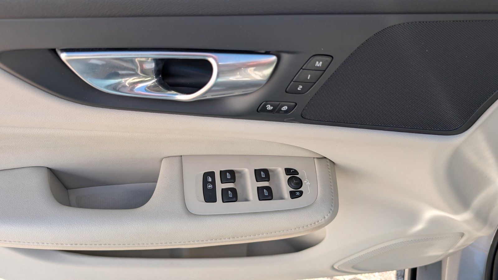 Fahrzeugabbildung Volvo V60 T8 Plug-in Hybrid | AHK | ACC | Kamera