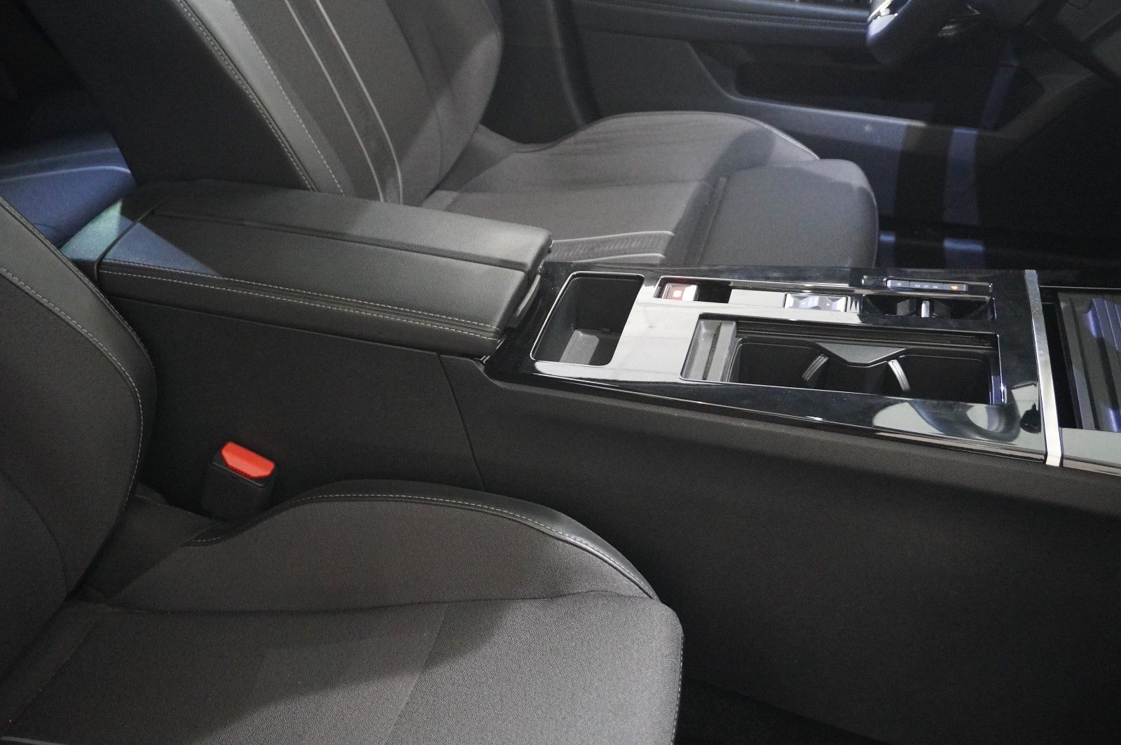 Fahrzeugabbildung Opel Astra L ST 1.2T GS SPORT NAVI/LED/VIRTUAL/SH/AHK