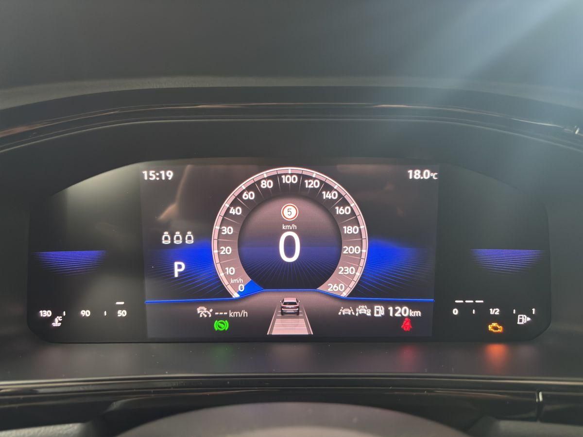 T-Roc R-Line 1.5 TSI DSG RFK APP-CONNECT BLACK-S