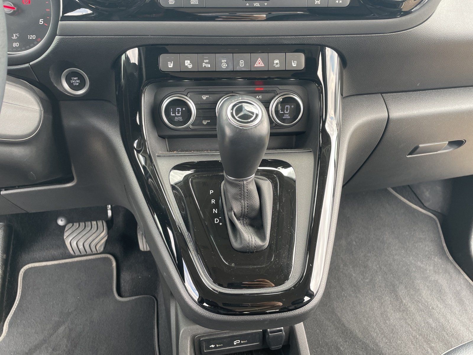 Fahrzeugabbildung Mercedes-Benz T 180d Progr LED Navi-/Technik-/PremiumPkt Kamra