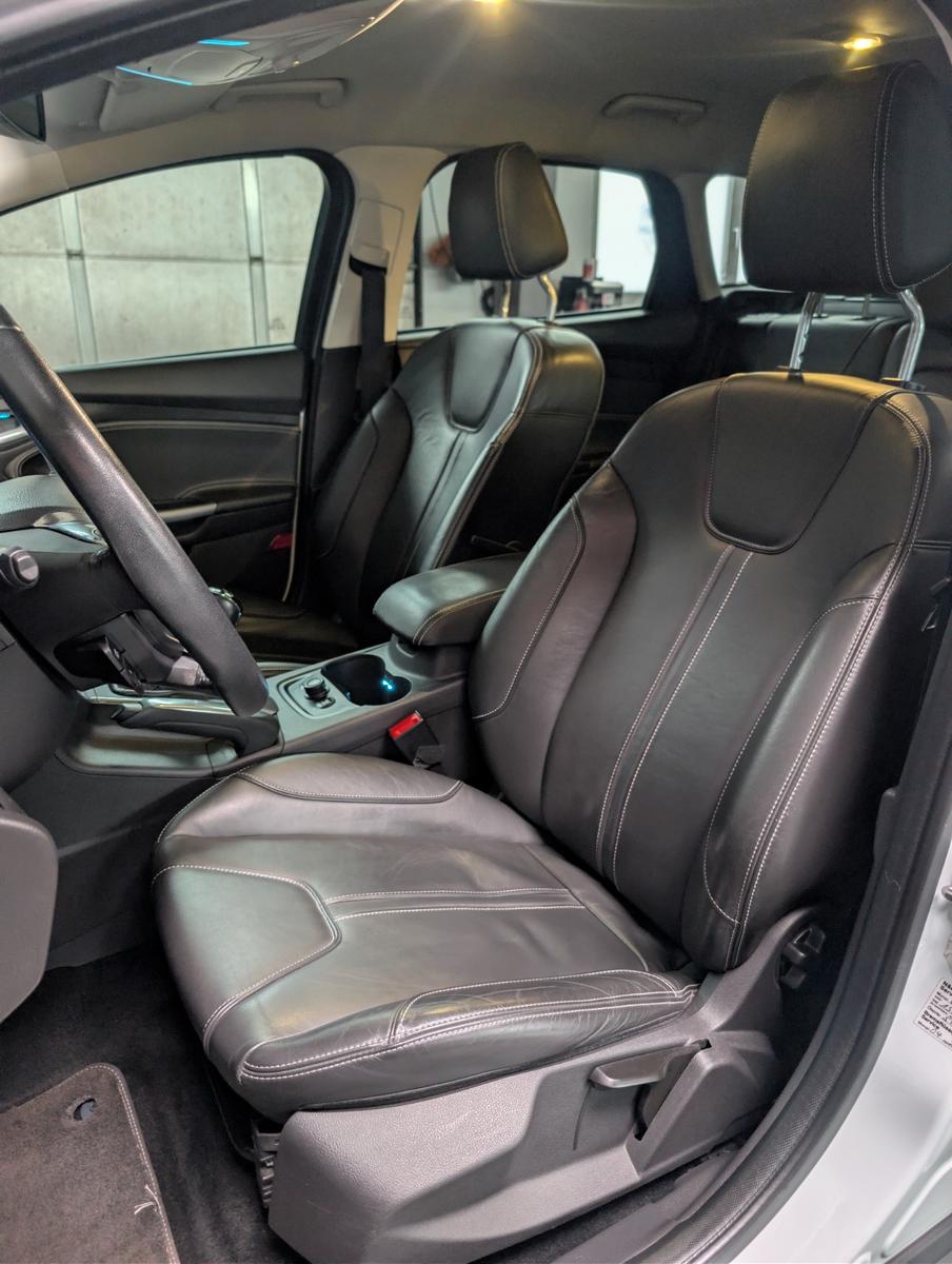 Ford Focus 2012 — photo 12