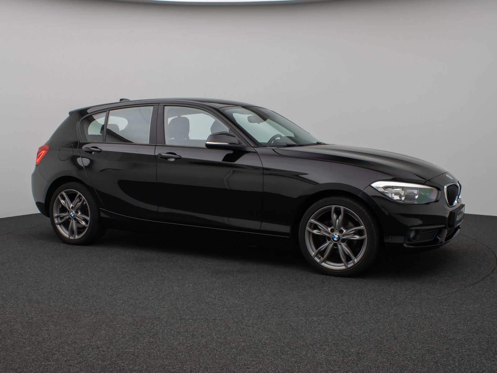 Fahrzeugabbildung BMW 118d Advantage PDChint Sitzhzg Geschwindigkeits